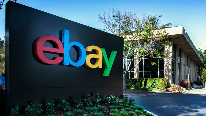 Amazon vs. eBay: eBay ha accumulato un forte e fedele seguito.