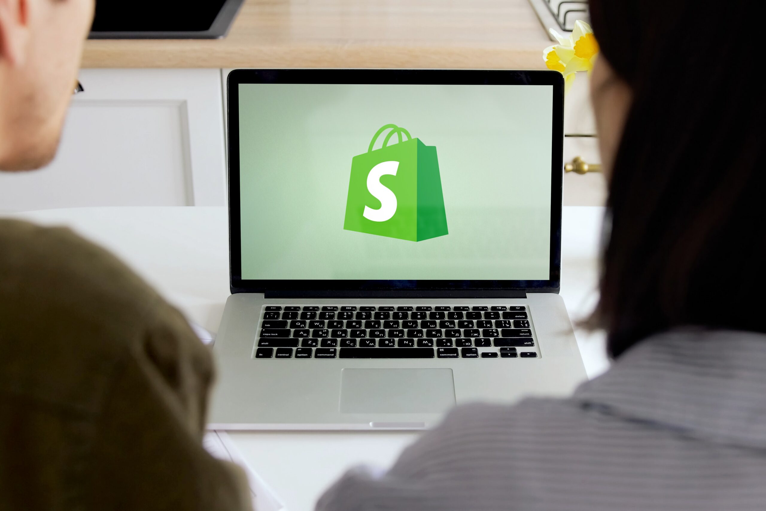 Why Shopify + eDesk Are Leading the Future of Omnichannel Support