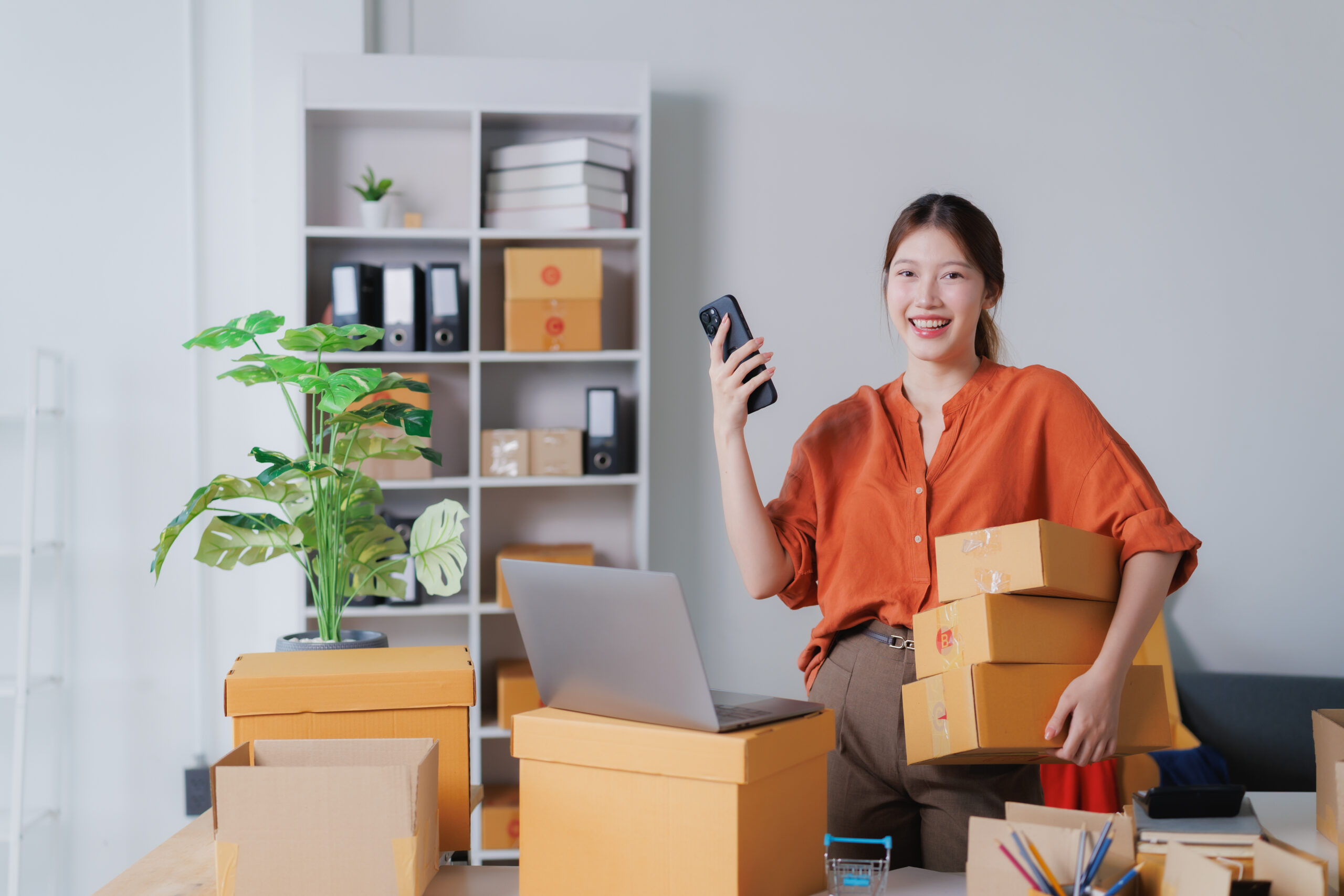 Why Ecommerce Sellers Are Switching from Freshdesk to Specialized Solutions
