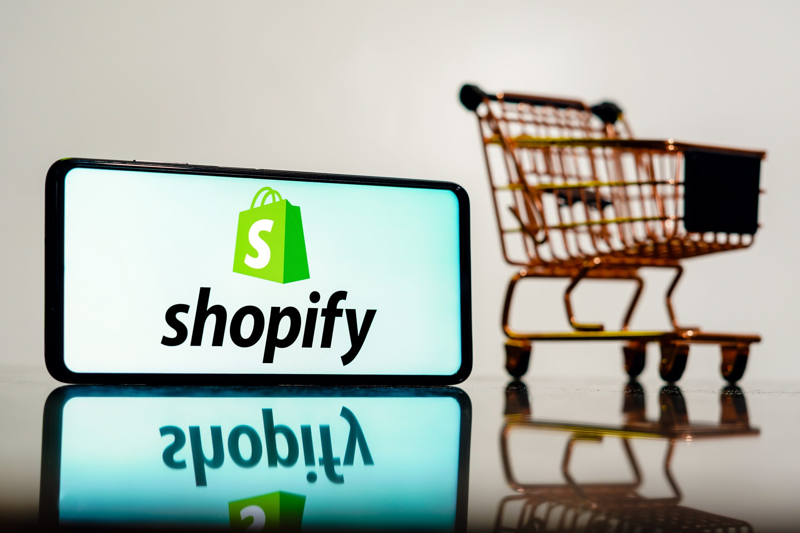 How Shopify + eDesk Reduce Cart Abandonment with Real-Time Help