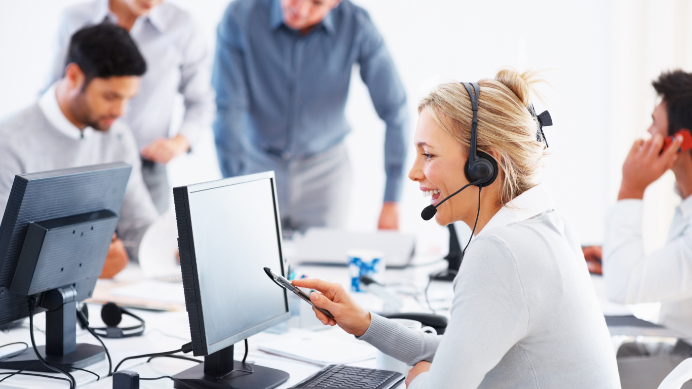 The Golden Thread: Software that Links eCommerce Customer Conversations Directly to Their Purchase History