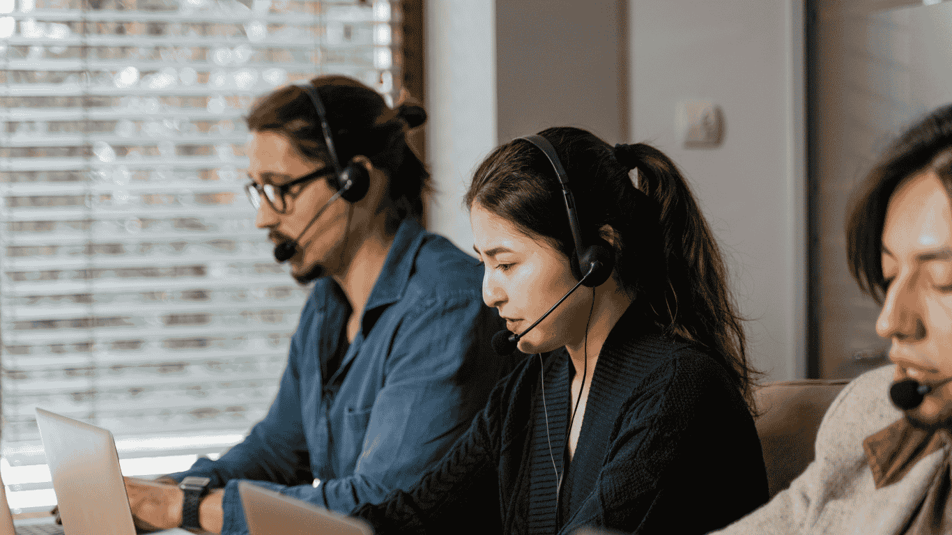 Best eCommerce Helpdesk for Small UK Businesses | eDesk