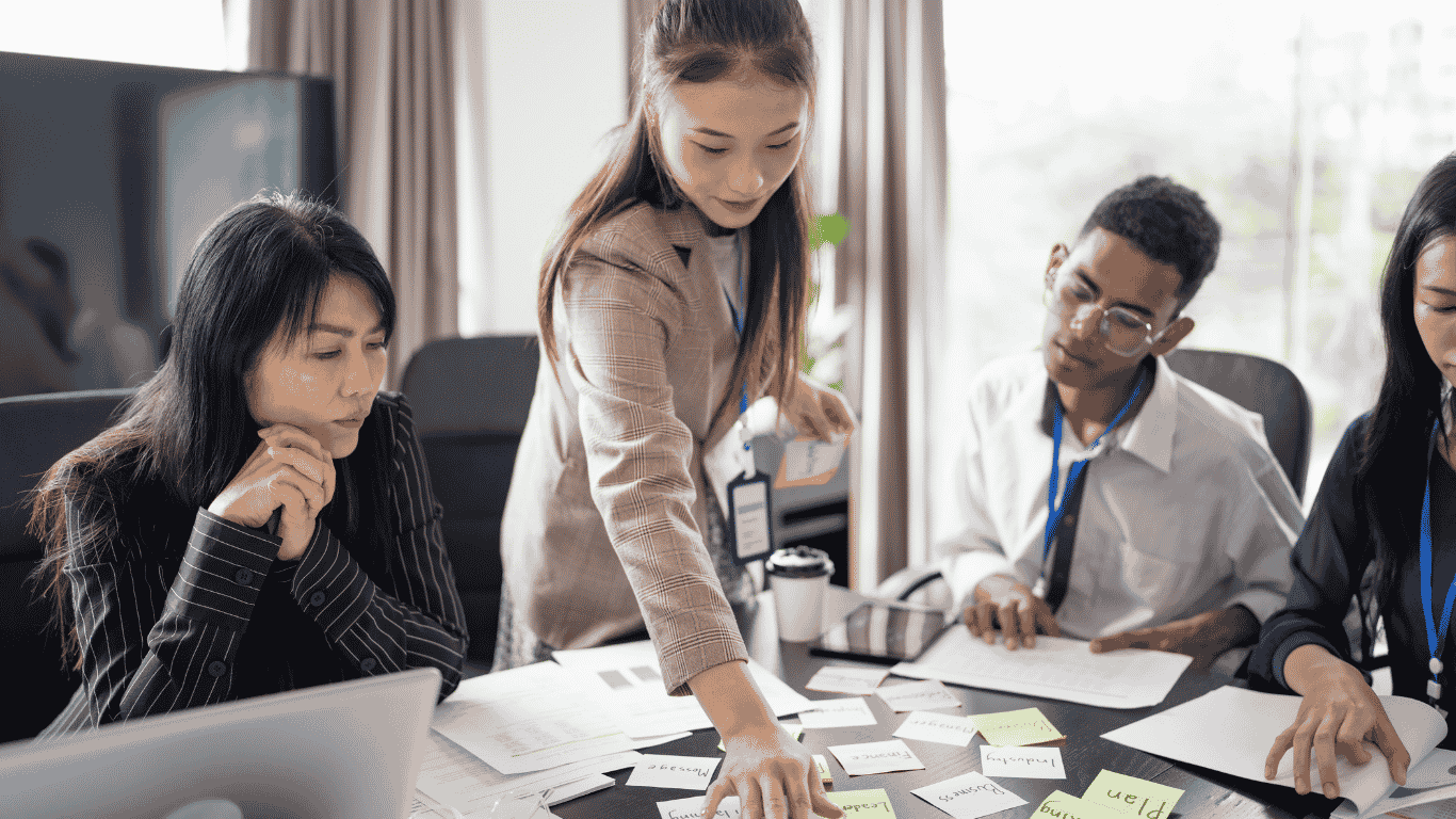 How to Empower Support Agents with Customer History, Context, and the Right Tools (2026)