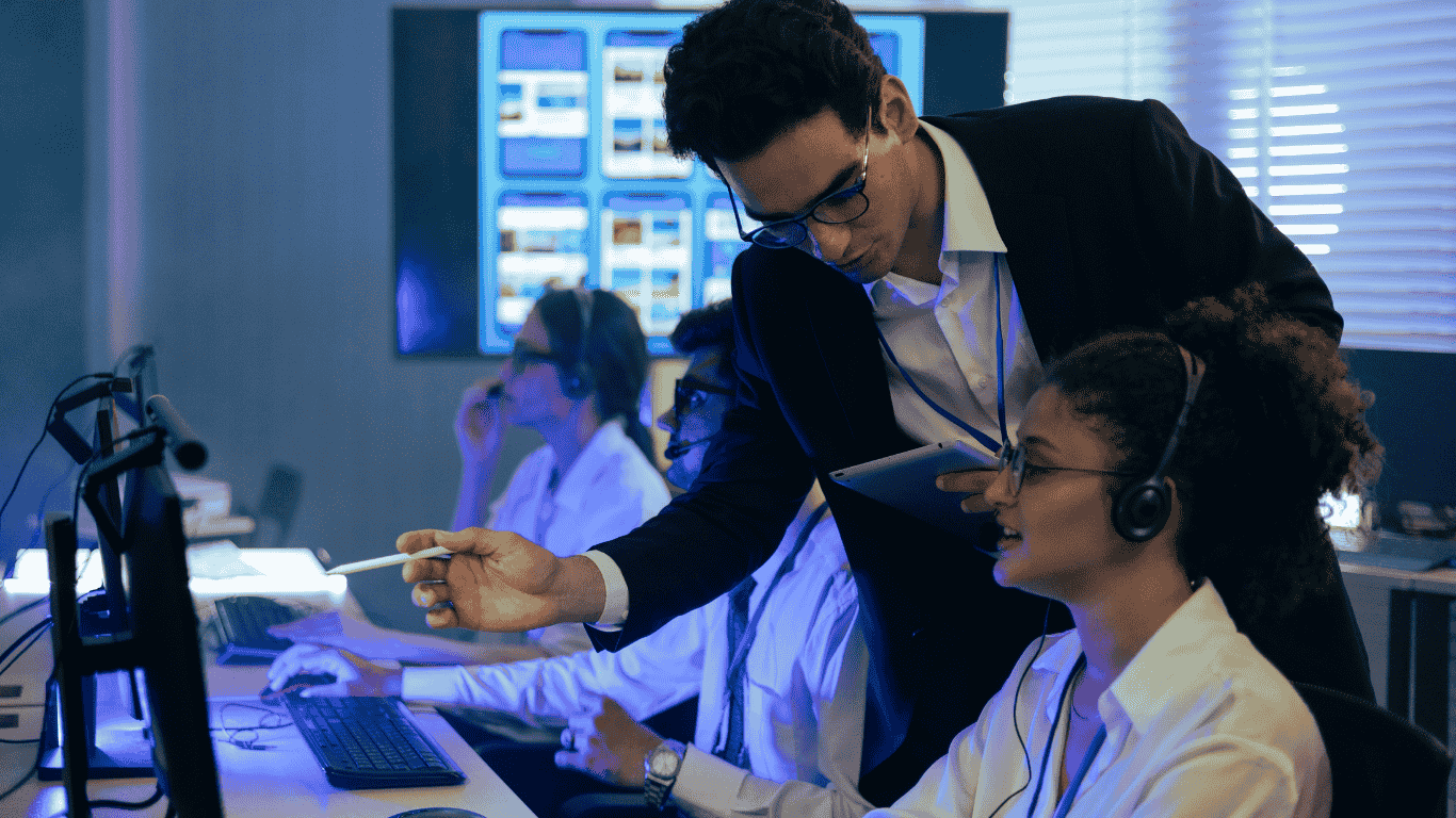 5 Customer Support Tools Better Than Intercom for UK eCommerce