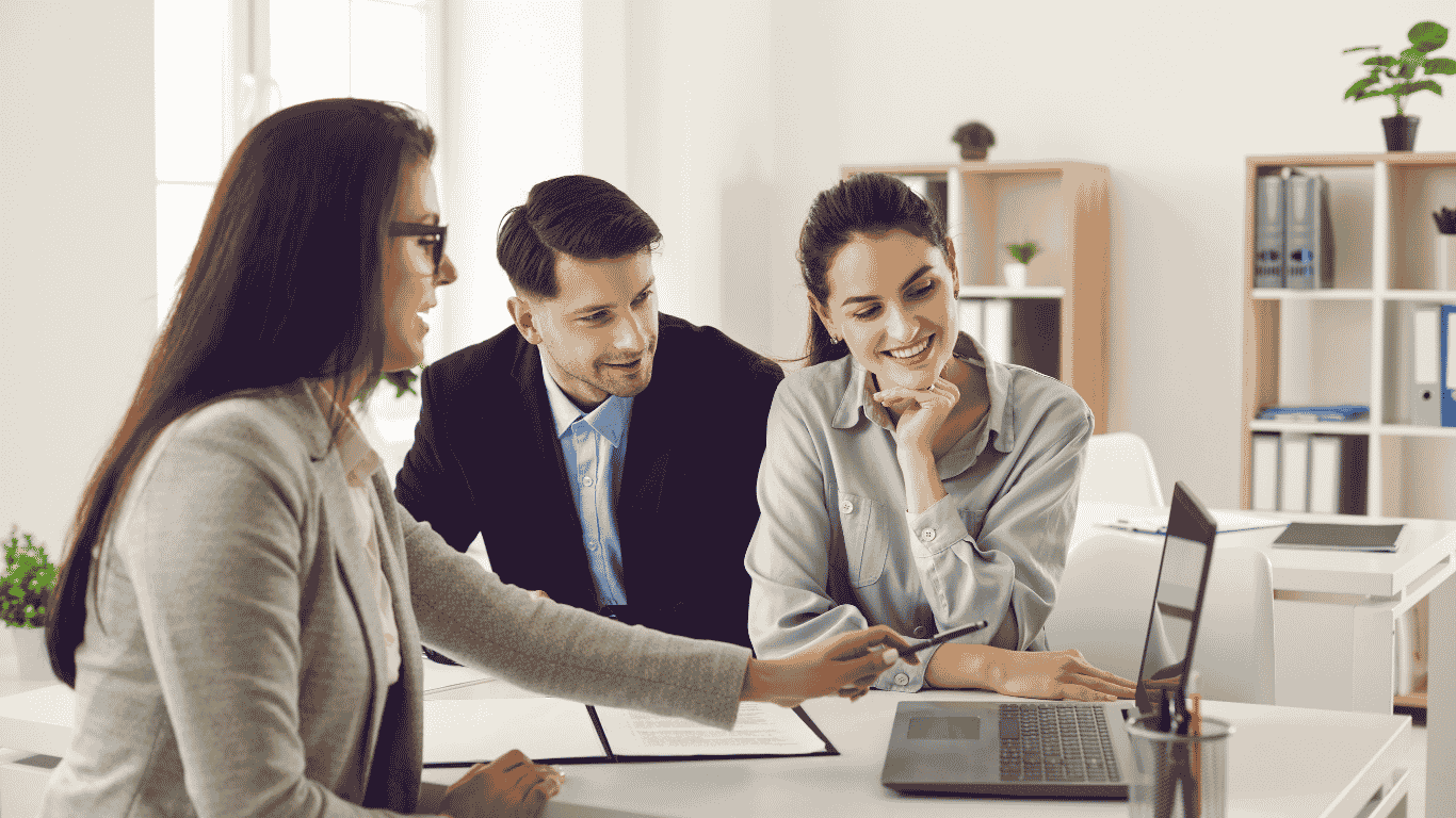 Best Helpdesk Software for Amazon and eBay Sellers in 2026 (Compared)