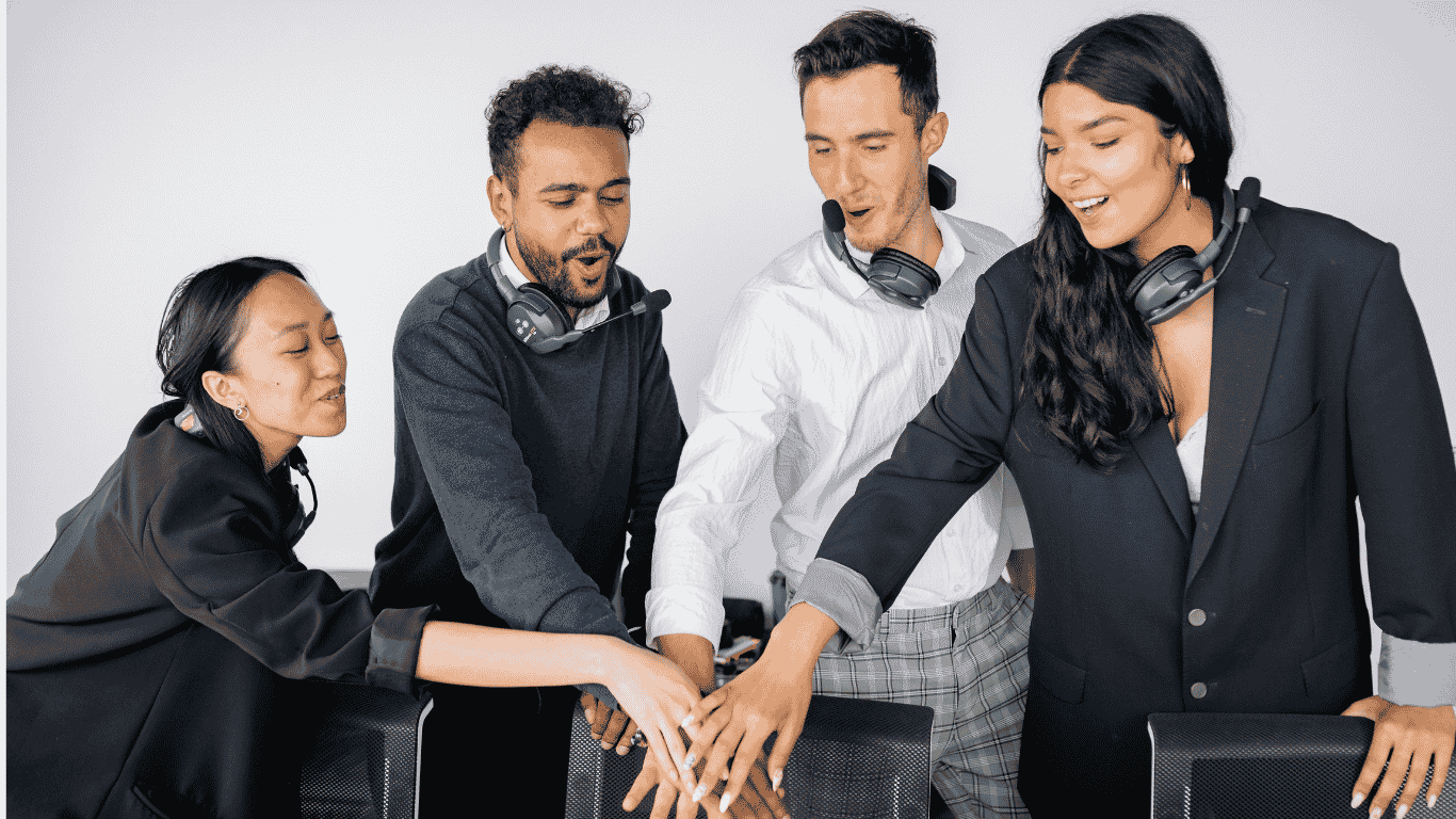 Why Support Teams Keep Switching Tabs and How to Fix It